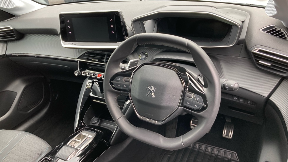 Peugeot 208 1.2 PureTech 100 Allure Premium + 5dr EAT8 Petrol Hatchback - Image 11