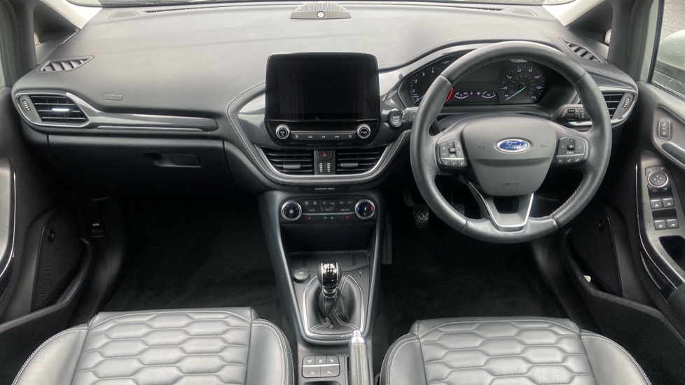 Ford Fiesta 1.0 EcoBoost Hybrid mHEV 125 Vignale Edition 5dr Petrol Hatchback - Image 10