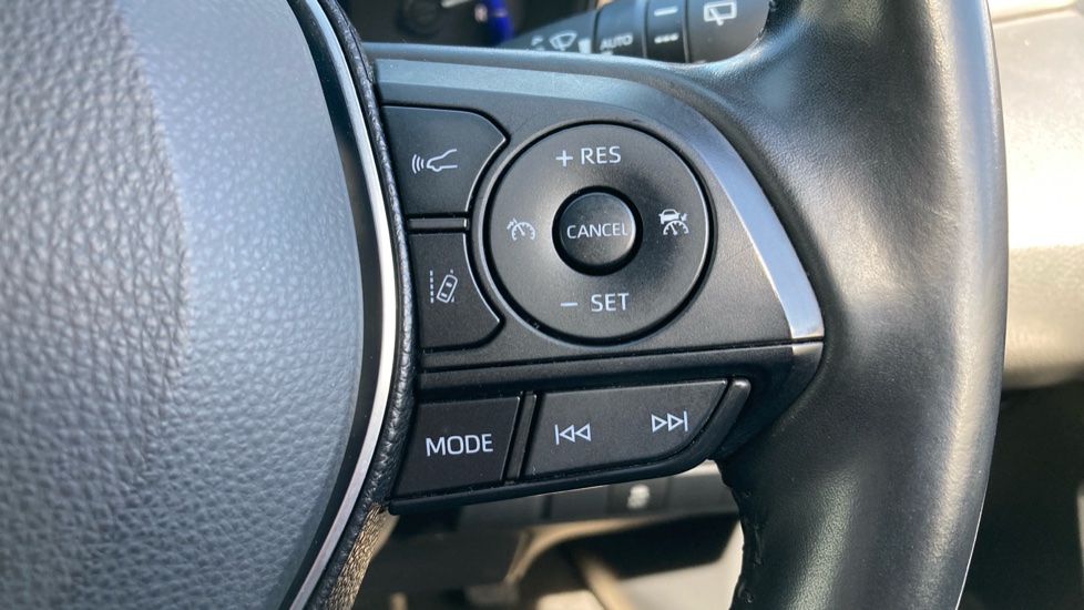 Toyota Corolla 1.8 VVT-i Hybrid Design 5dr CVT Hybrid Hatchback - Image 38