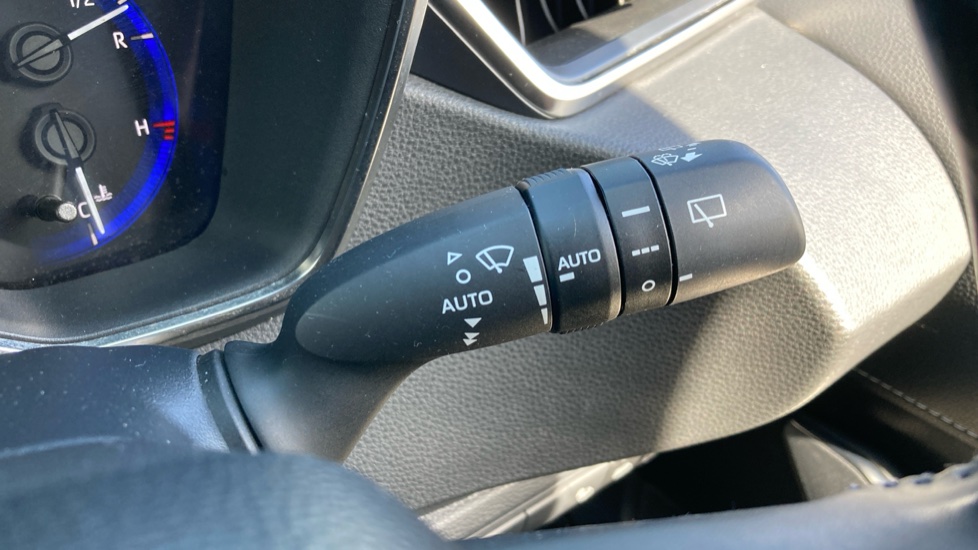 Toyota Corolla 1.8 VVT-i Hybrid Design 5dr CVT Hybrid Hatchback - Image 40
