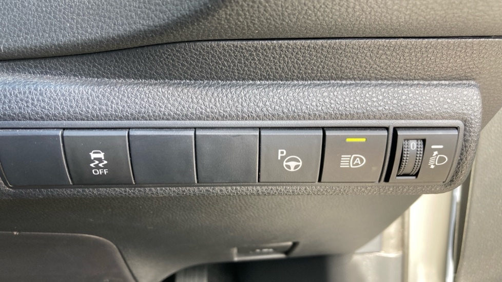 Toyota Corolla 1.8 VVT-i Hybrid Design 5dr CVT Hybrid Hatchback - Image 42