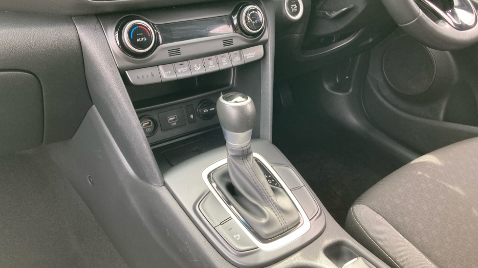 Hyundai KONA 1.6 GDi Hybrid Premium 5dr DCT Hybrid Hatchback - Image 13