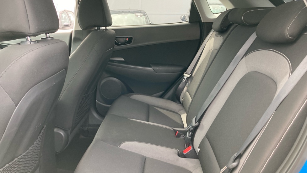 Hyundai KONA 1.6 GDi Hybrid Premium 5dr DCT Hybrid Hatchback - Image 16