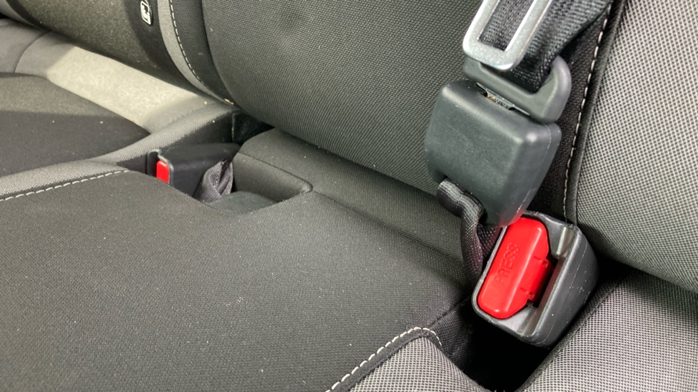 Hyundai KONA 1.6 GDi Hybrid Premium 5dr DCT Hybrid Hatchback - Image 17