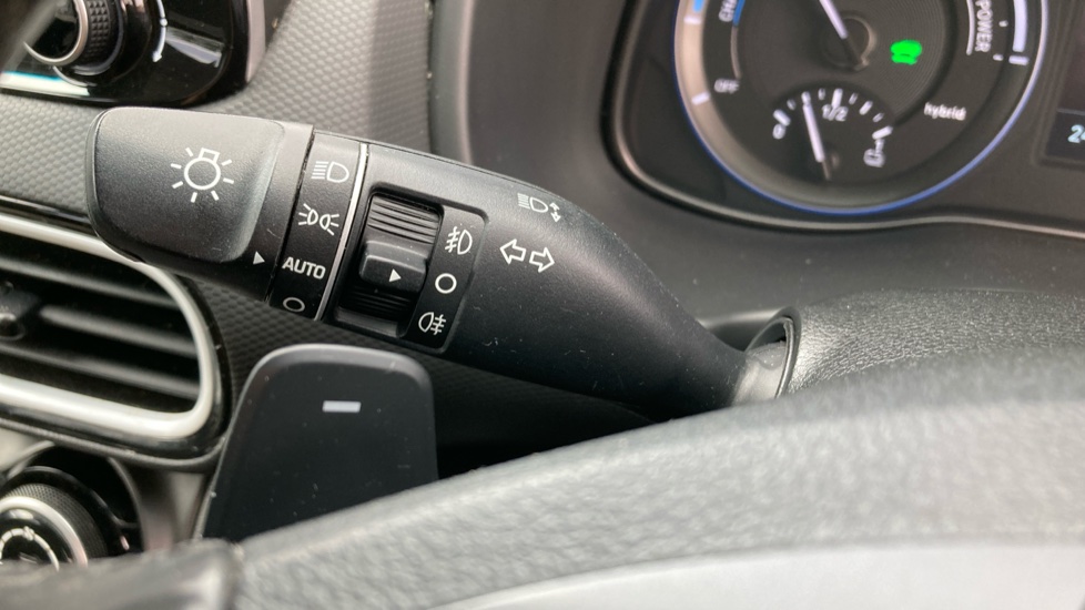 Hyundai KONA 1.6 GDi Hybrid Premium 5dr DCT Hybrid Hatchback - Image 38