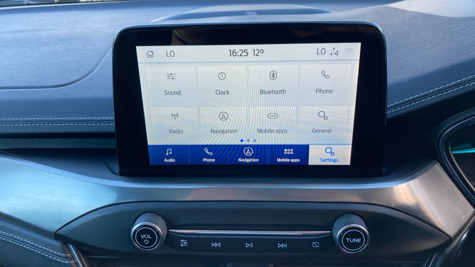 Ford Focus Vignale 1.5 EcoBoost 182 Active X 5dr Auto Petrol Estate - Image 30