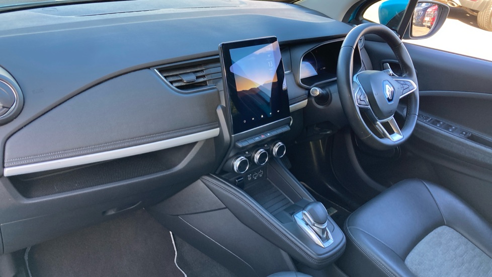 Renault Zoe 100kW i GT Line R135 50kWh 5dr Auto Electric Hatchback - Image 9