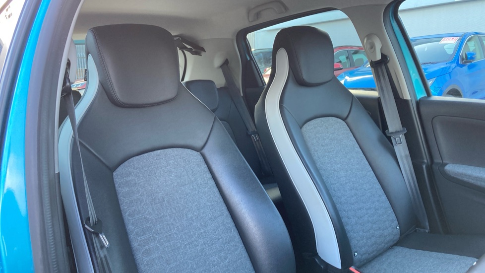 Renault Zoe 100kW i GT Line R135 50kWh 5dr Auto Electric Hatchback - Image 21