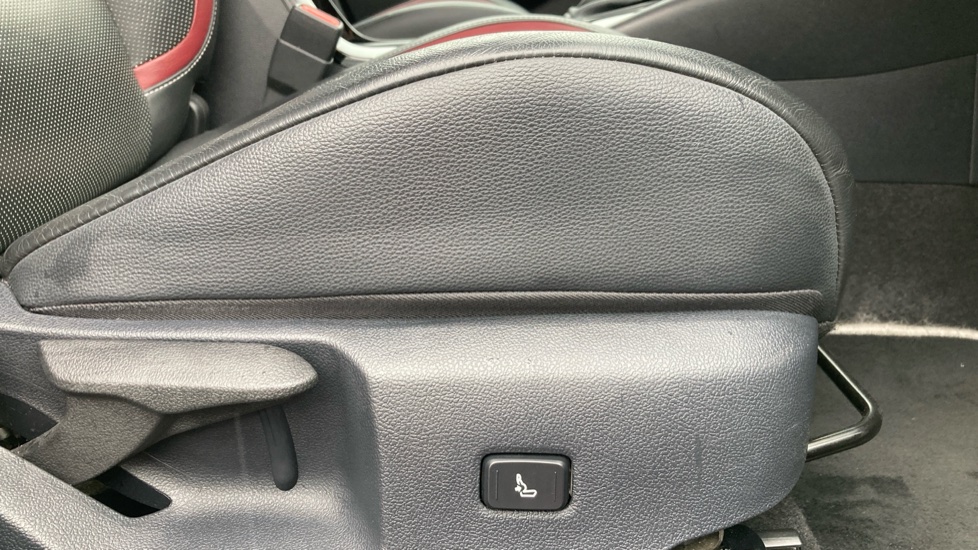 Toyota Corolla 1.8 VVT-i Hybrid Excel 5dr CVT Hybrid Hatchback - Image 22