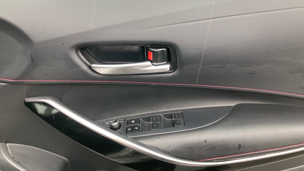 Toyota Corolla 1.8 VVT-i Hybrid Excel 5dr CVT Hybrid Hatchback - Image 23