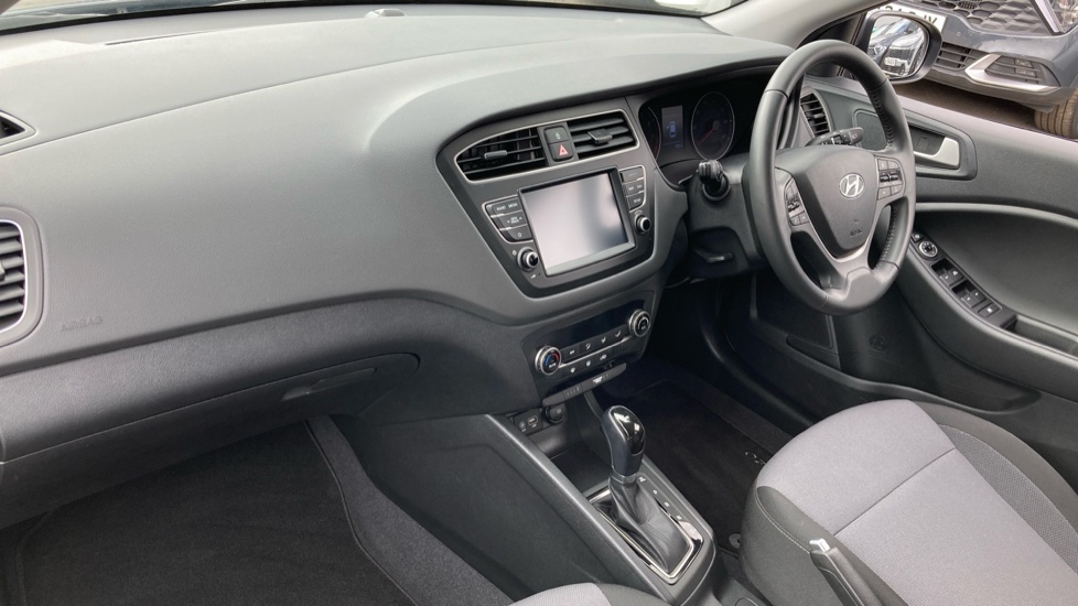 Hyundai i20 1.0 T-GDi Premium Nav 5dr Auto Petrol Hatchback - Image 9