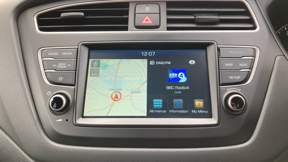 Hyundai i20 1.0 T-GDi Premium Nav 5dr Auto Petrol Hatchback - Image 12