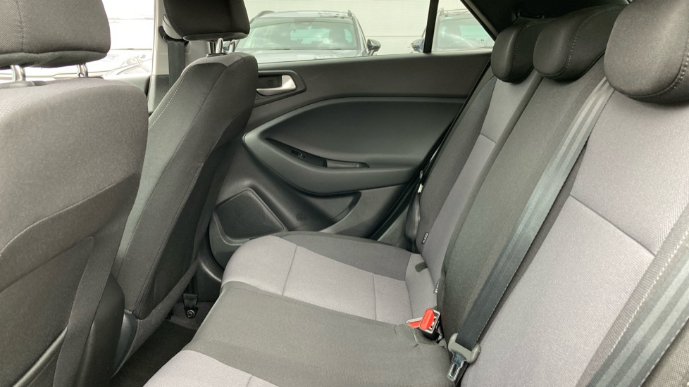 Hyundai i20 1.0 T-GDi Premium Nav 5dr Auto Petrol Hatchback - Image 16