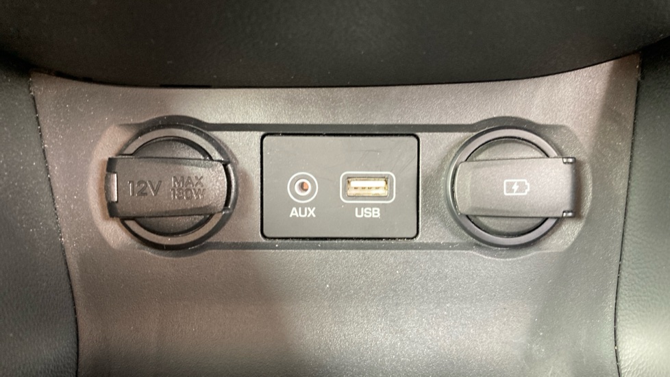 Hyundai i20 1.0 T-GDi Premium Nav 5dr Auto Petrol Hatchback - Image 25
