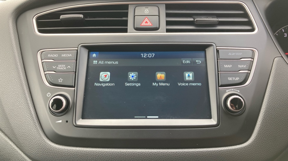 Hyundai i20 1.0 T-GDi Premium Nav 5dr Auto Petrol Hatchback - Image 29