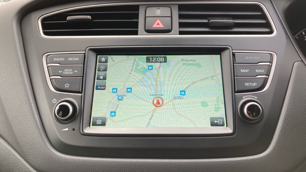 Hyundai i20 1.0 T-GDi Premium Nav 5dr Auto Petrol Hatchback - Image 31