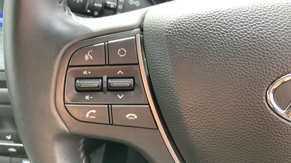 Hyundai i20 1.0 T-GDi Premium Nav 5dr Auto Petrol Hatchback - Image 35