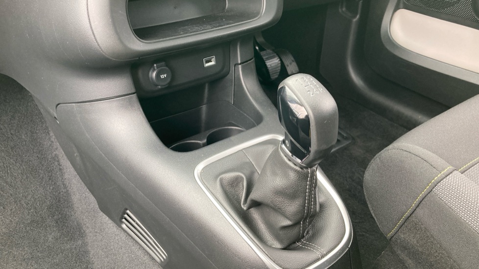 Citroen C3 1.2 PureTech C-Series Edition 5dr Petrol Hatchback - Image 13