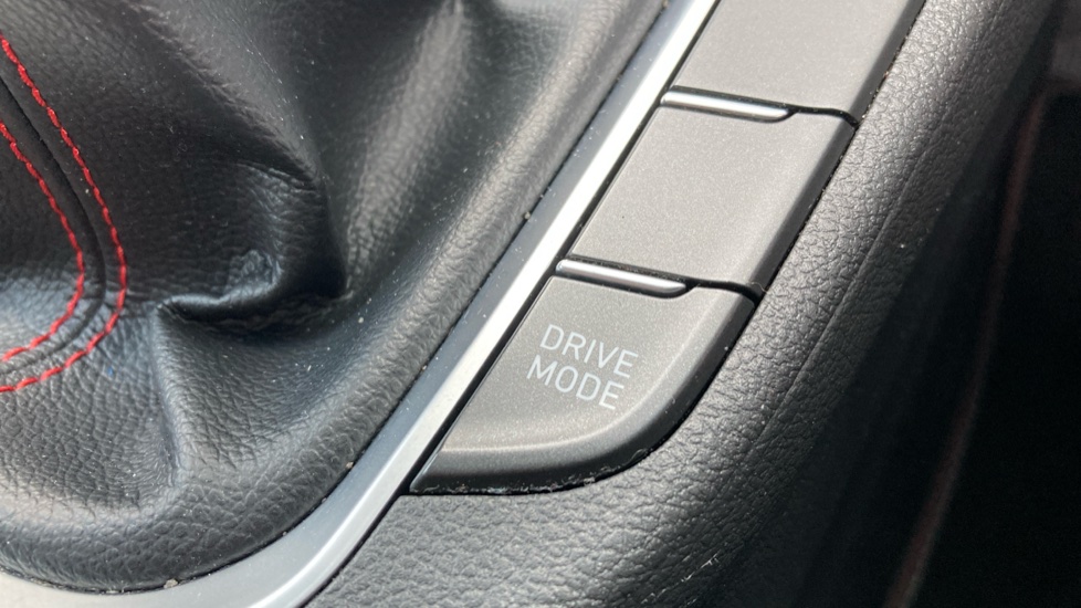 Hyundai i30 1.5T GDi N Line 5dr Petrol Hatchback - Image 26