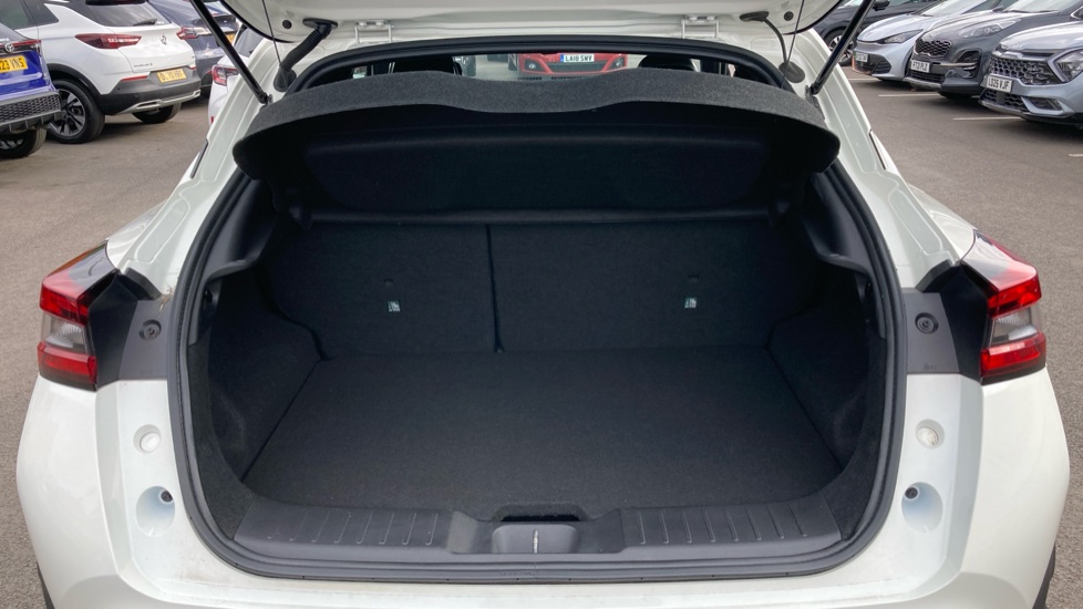 Nissan Juke 1.0 DiG-T 114 Tekna 5dr Petrol Hatchback - Image 4