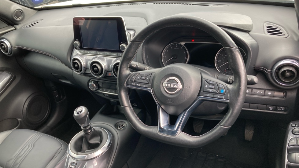 Nissan Juke 1.0 DiG-T 114 Tekna 5dr Petrol Hatchback - Image 11