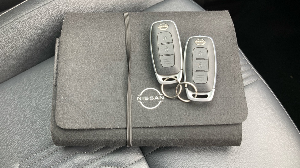 Nissan Juke 1.0 DiG-T 114 Tekna 5dr Petrol Hatchback - Image 19