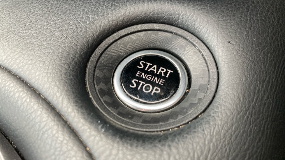 Nissan Juke 1.0 DiG-T 114 Tekna 5dr Petrol Hatchback - Image 27