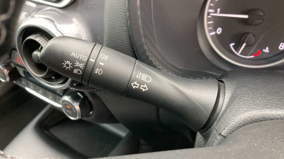 Nissan Juke 1.0 DiG-T 114 Tekna 5dr Petrol Hatchback - Image 39
