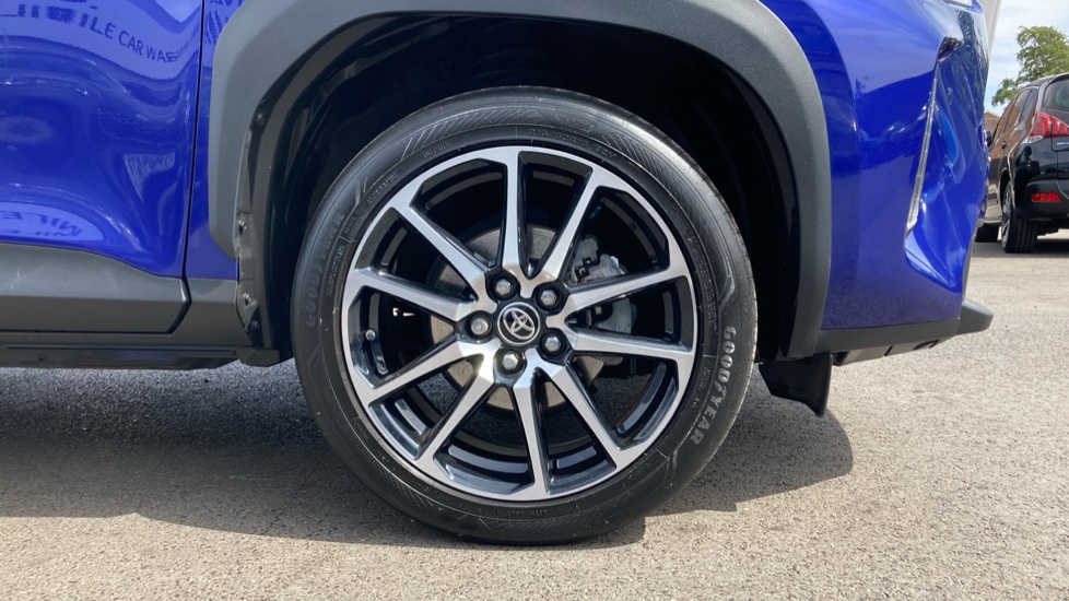 Toyota Yaris Cross 1.5 Hybrid GR Sport 5dr CVT Hybrid Estate - Image 7