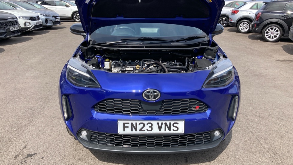 Toyota Yaris Cross 1.5 Hybrid GR Sport 5dr CVT Hybrid Estate - Image 8