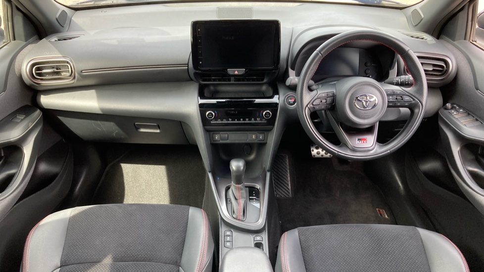 Toyota Yaris Cross 1.5 Hybrid GR Sport 5dr CVT Hybrid Estate - Image 10