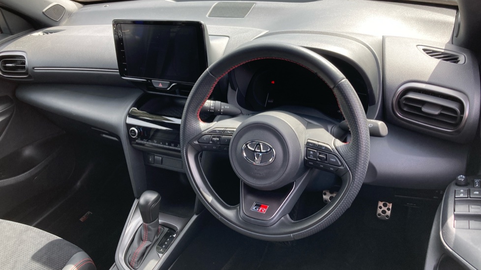 Toyota Yaris Cross 1.5 Hybrid GR Sport 5dr CVT Hybrid Estate - Image 11