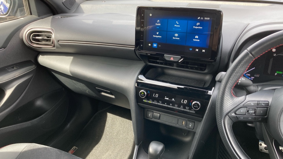 Toyota Yaris Cross 1.5 Hybrid GR Sport 5dr CVT Hybrid Estate - Image 14