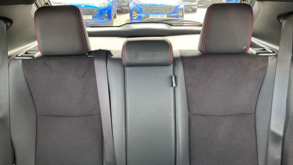 Toyota Yaris Cross 1.5 Hybrid GR Sport 5dr CVT Hybrid Estate - Image 15