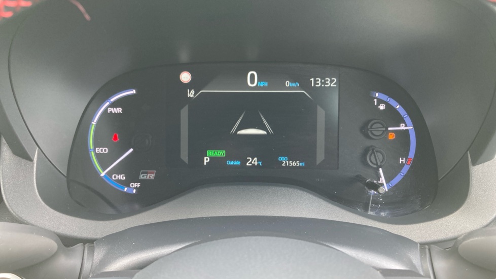 Toyota Yaris Cross 1.5 Hybrid GR Sport 5dr CVT Hybrid Estate - Image 18