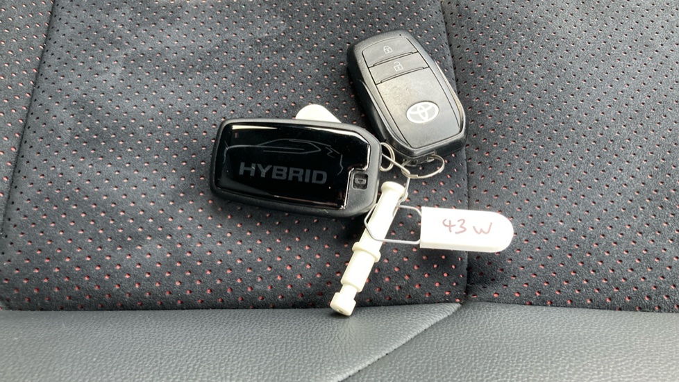 Toyota Yaris Cross 1.5 Hybrid GR Sport 5dr CVT Hybrid Estate - Image 20