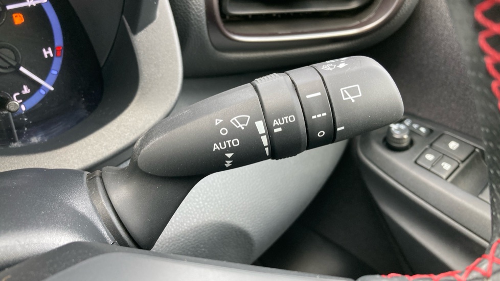 Toyota Yaris Cross 1.5 Hybrid GR Sport 5dr CVT Hybrid Estate - Image 36