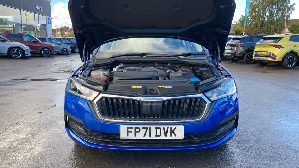 Skoda Octavia 1.5 TSI SE 5dr Petrol Hatchback - Image 8
