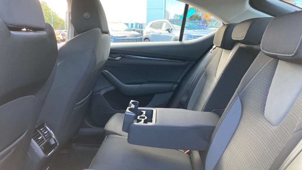 Skoda Octavia 1.5 TSI SE 5dr Petrol Hatchback - Image 16