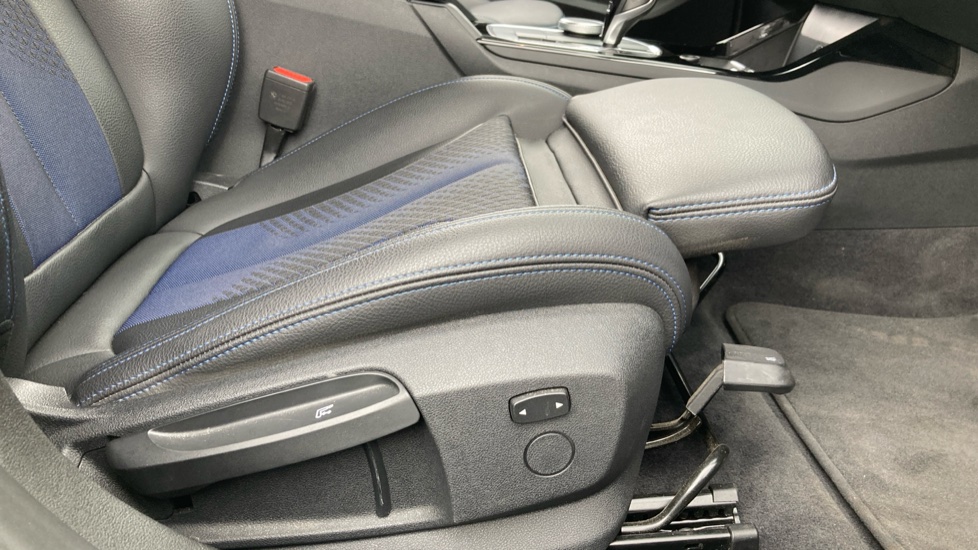 BMW 2 Series 218i [136] M Sport 4dr DCT Petrol Saloon - Image 22