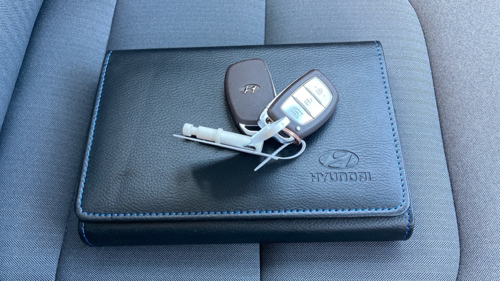 Hyundai IONIQ 1.6 GDi Plug-in Hybrid Premium 5dr DCT Hatchback - Image 19