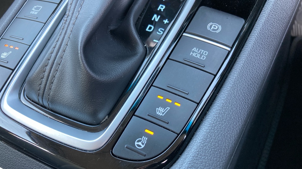 Hyundai IONIQ 1.6 GDi Plug-in Hybrid Premium 5dr DCT Hatchback - Image 25