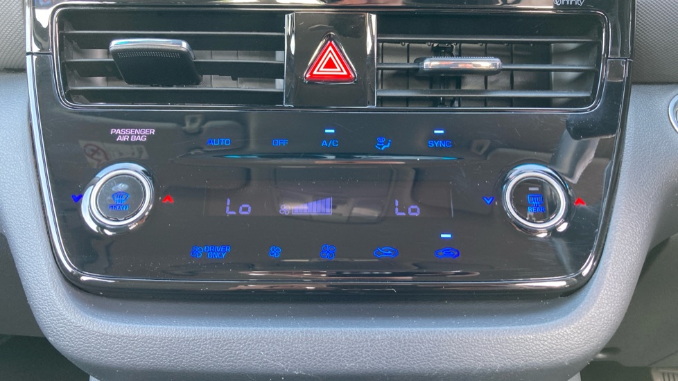 Hyundai IONIQ 1.6 GDi Plug-in Hybrid Premium 5dr DCT Hatchback - Image 27