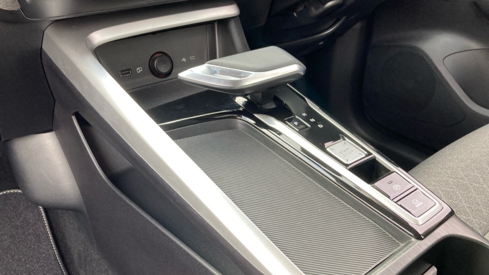 MG ZS 1.5 Hybrid+ SE 5dr Auto Hybrid Hatchback - Image 13