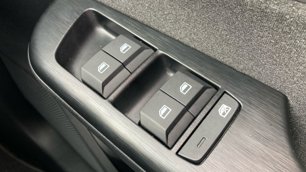 MG ZS 1.5 Hybrid+ SE 5dr Auto Hybrid Hatchback - Image 23