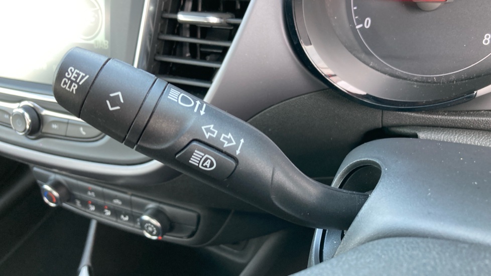 Vauxhall Crossland 1.2 Design 5dr Petrol Hatchback - Image 33
