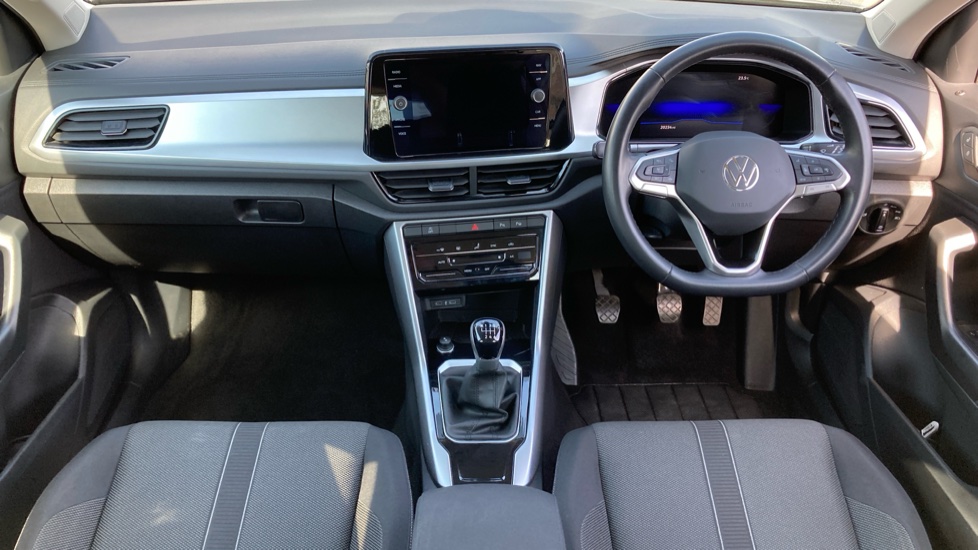 Volkswagen T-Roc 1.5 TSI Life 5dr Petrol Hatchback - Image 10