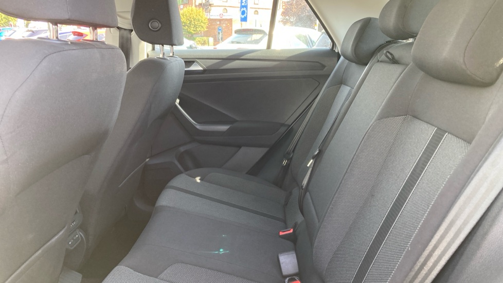 Volkswagen T-Roc 1.5 TSI Life 5dr Petrol Hatchback - Image 16
