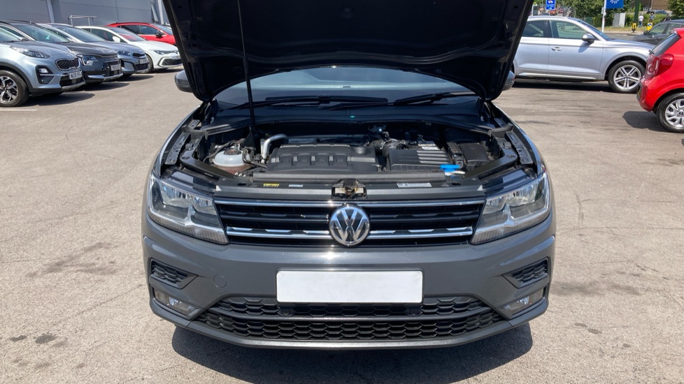Volkswagen Tiguan 2.0 TDi 150 4Motion Match 5dr DSG Diesel Estate - Image 8