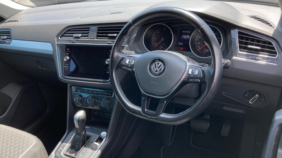 Volkswagen Tiguan 2.0 TDi 150 4Motion Match 5dr DSG Diesel Estate - Image 11